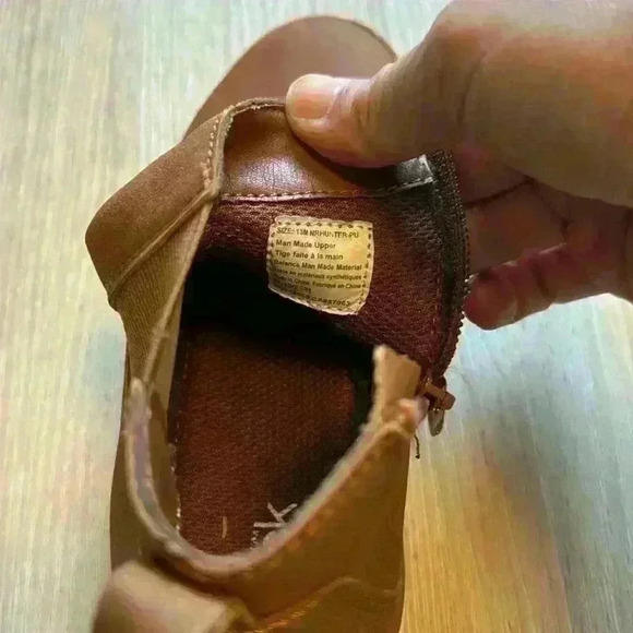 Nordstrom Rack boys shoes size 13 - Picture 4 of 4